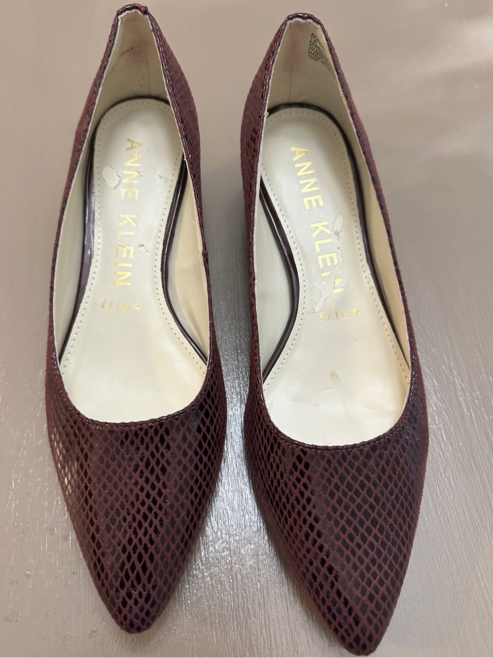 Anne Klein Pumps Heels Wine Red Purple Snake Skin iFlex Size 7.5 M